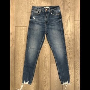 Ultra High Rise Zara Skinny Jeans in excellent condition!
